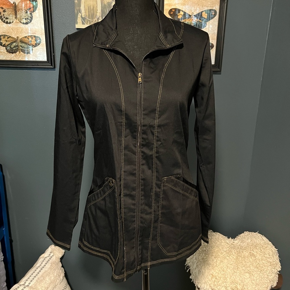 Dickies scrub jacket black. Never worn. Sz Xs.